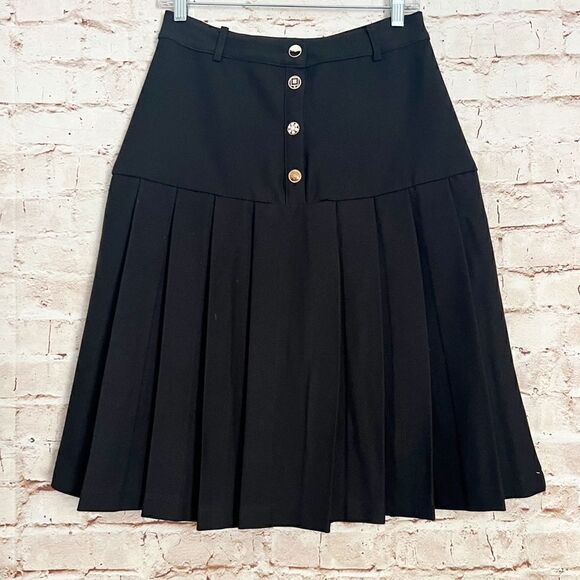 POSE pleated button skirt - Picture 1 of 5